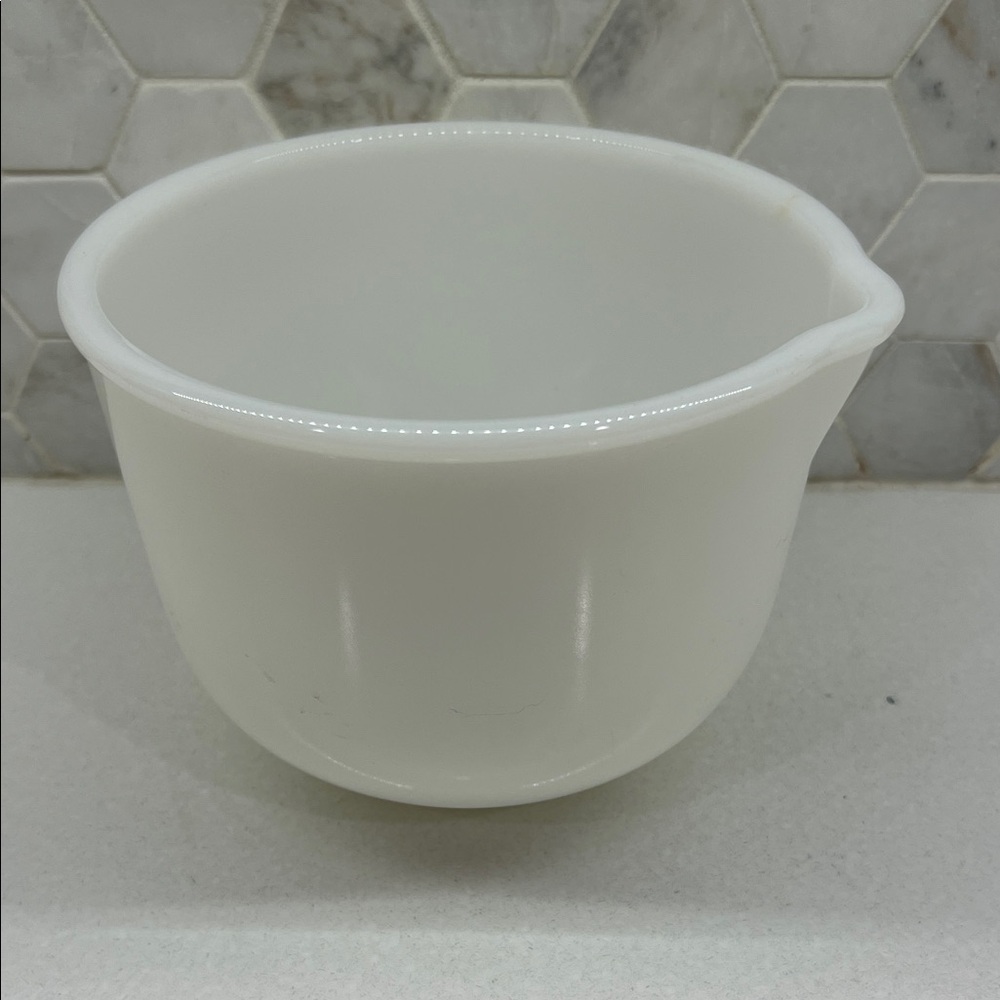 Vintage Glasbake Made for Sunbeam Mixer White Milk Glass Mixing Bowl 20CJ EUC